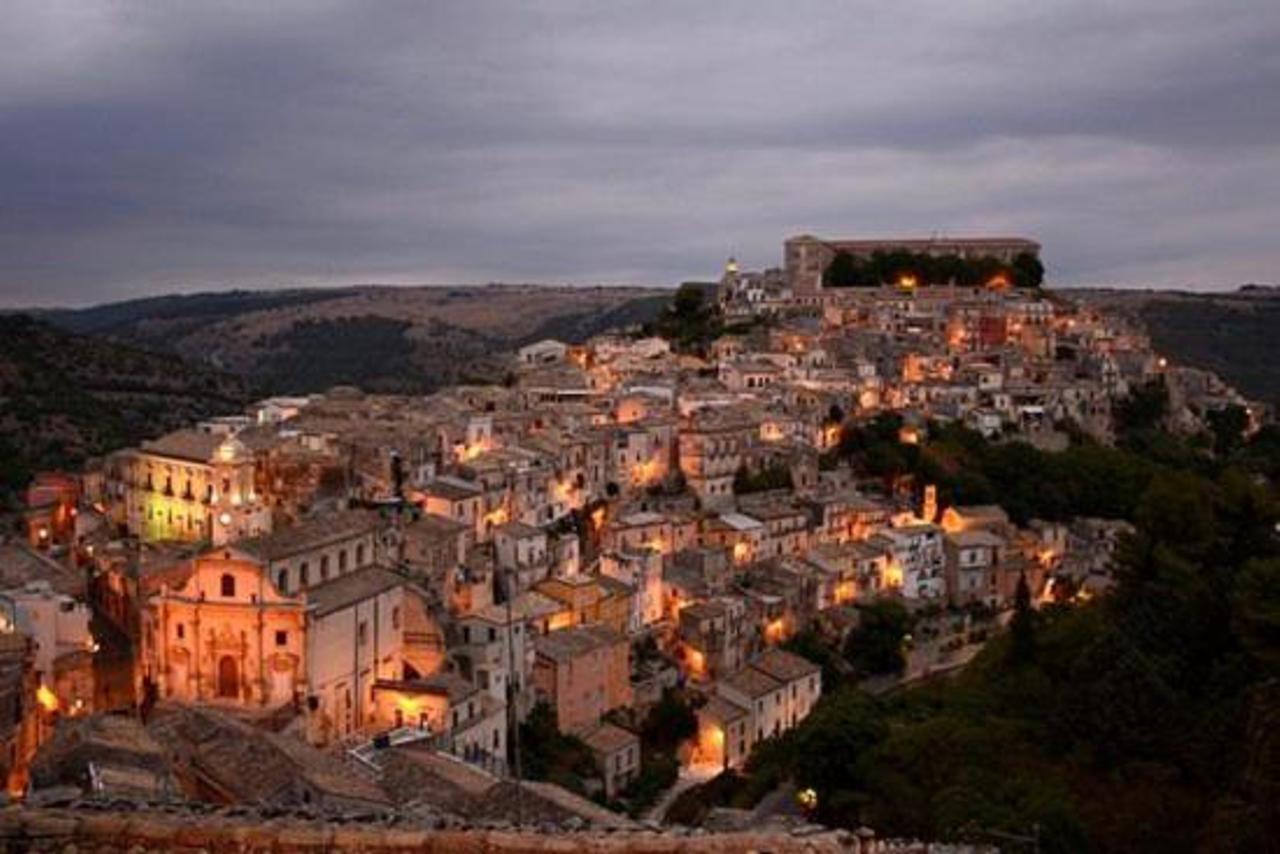 Hotel Pura Vida Barocca Ragusa Exterior foto